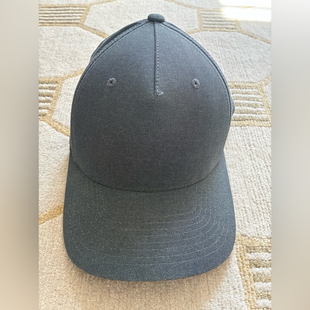 Travis Mathew Flexfit Hat S/M